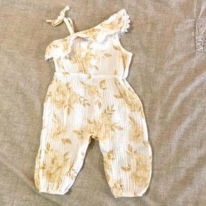 Emily and Oliver 3-6 month Girls Romper Cream with Floral Design EUC